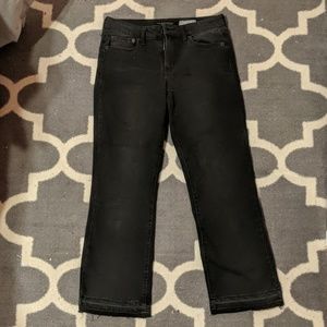 Cropped skinny black jeans w fringed end